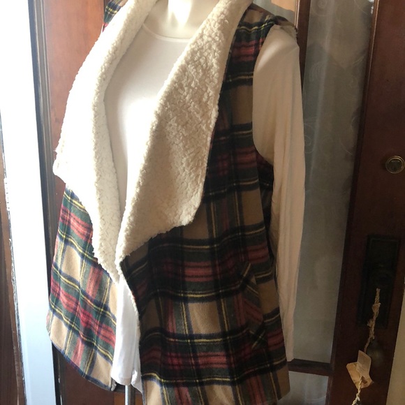Maurices Jackets & Blazers - Maurices Plaid Winter Vest w Faux Lambswool Lining